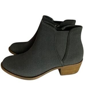 Kensie Gerona bottie Perforated Suede Ankle Boots